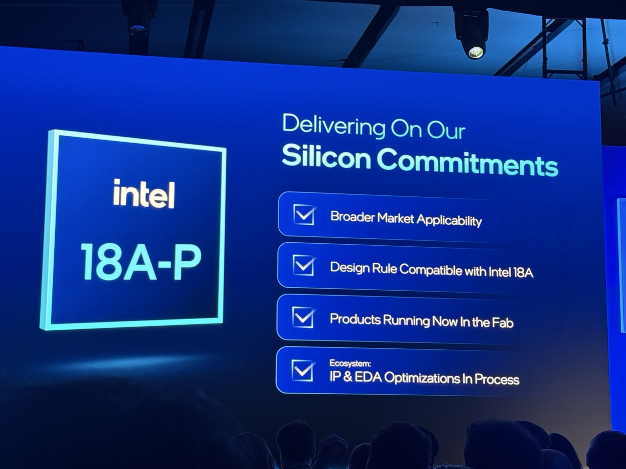 Intel 18A-P: новый техпроцесс с Power Boost для серверных процессоров Xeon 7 Diamond Rapids